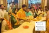 बी-टाउन : भारतीय परिवेश में परिवार के साथ सिद्धिविनायक मंदिर पंहुची कैटरिना, सोशल मीडिया पर जमकर हो रही है तारीफ