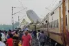 कंचनजंगा एक्सप्रेस हादसा : मरने वालों की संख्या 15 हुई, रेलवे ने जारी किये हेल्पलाइन नंबर