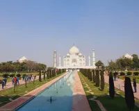 ताजमहल का भ्रमण के बाद बाेले डॉ. ब्रायन ग्रीन ने कहा- यहां की ऊर्जा और जिज्ञासा सचमुच प्रेरणादायक