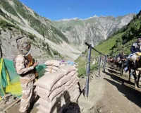 श्रीनगर : 3,700 तीर्थयात्रियों का 20वां जत्था जम्मू से कश्मीर घाटी रवाना