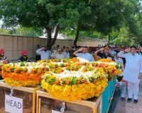 जयपुर : डोडा में शहीद झुंझुनूं जिले के दाे जवानों के पार्थिव शरीर के साथ निकाली गई तिरंगा यात्रा