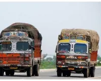 सूरत :  देशभर में डिमांड बढ़ी, ट्रांसपोर्टिंग में विलेन बन रही बारिश