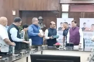 देहरादून : यूसीसी नियमावली का ड्राफ्ट समिति ने मुख्यमंत्री को सौंपा, जल्द होगा उत्तराखंड में लागू